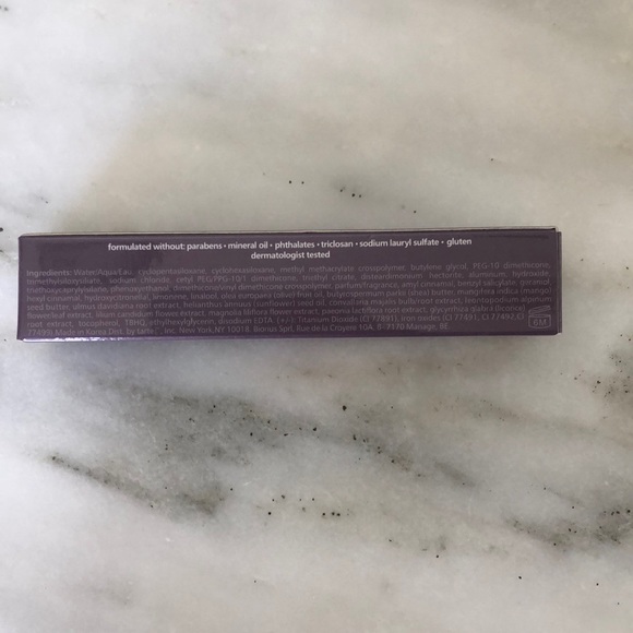 BNIB tarte Shape Tape Concealer in Medium - Picture 5 of 7